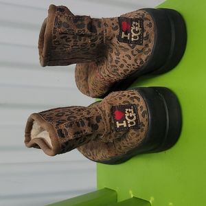 ugg mid boots